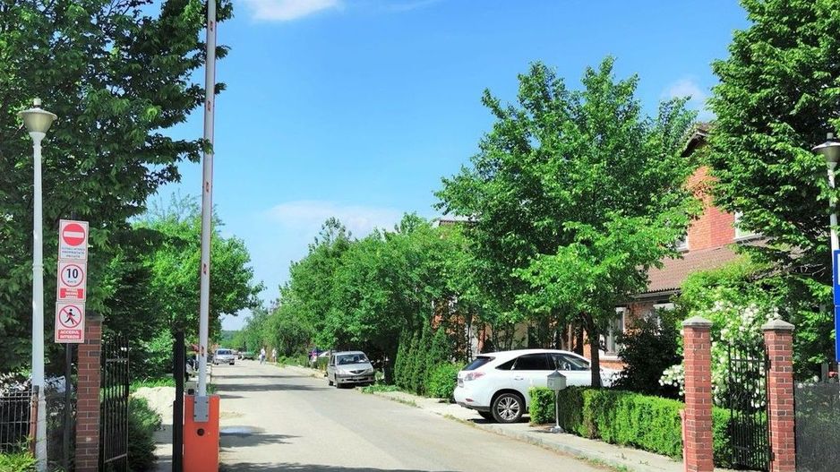 Corbeanca, inchiriez vila stil american, cu semineu si panouri solare - Poză 17