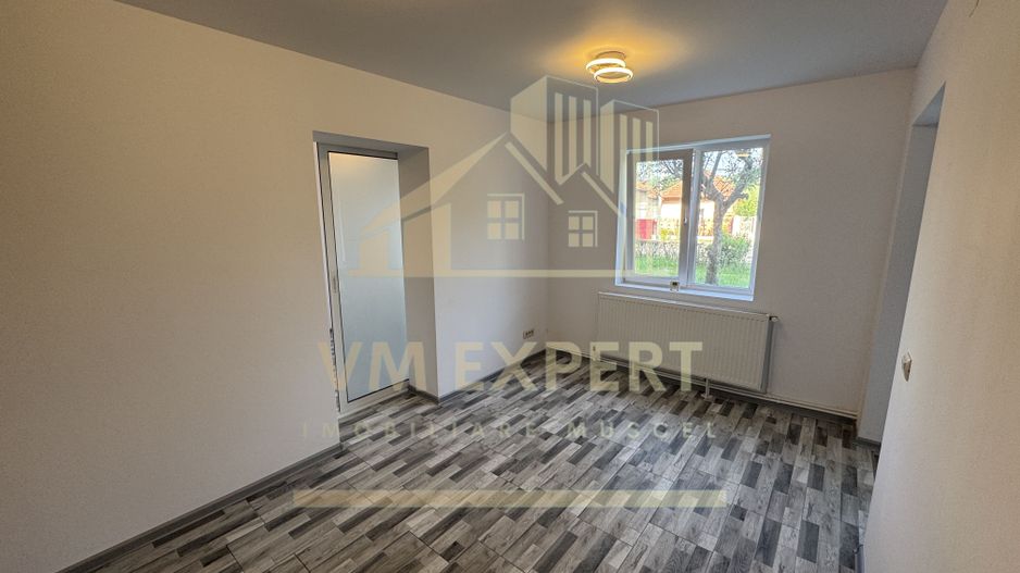 SPAȚU COMERCIAL 34 MP CAMPULUNG VIZAVI DE CENTRU MEDICAL CLUBUL SANATĂȚII - Poză 11