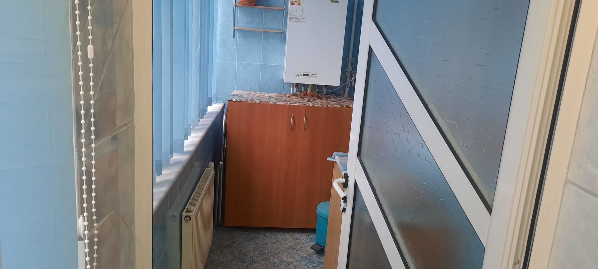 De inchiriat apartament cu 2 camere, Tiglina 2, et. 1, 350 euro - Poză 3