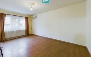 Apartament cu 3 camere în Zona 300 - Poză 2