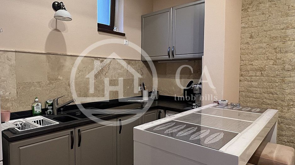 Apartament cu 2 camere de vanzare Ultracentral Oradea - Poză 2