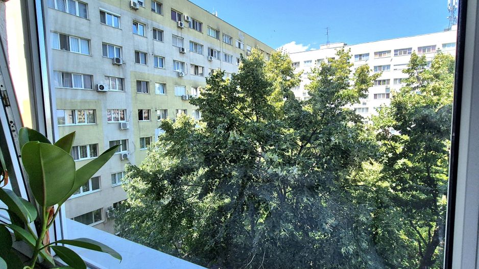 Apartament 3 camere - metrou 1 Dec. - Poză 3
