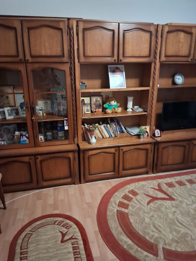 vand apartament 2 camere zona Alunisul Nou, paretr cvu terasa gaz tras - Poză 1