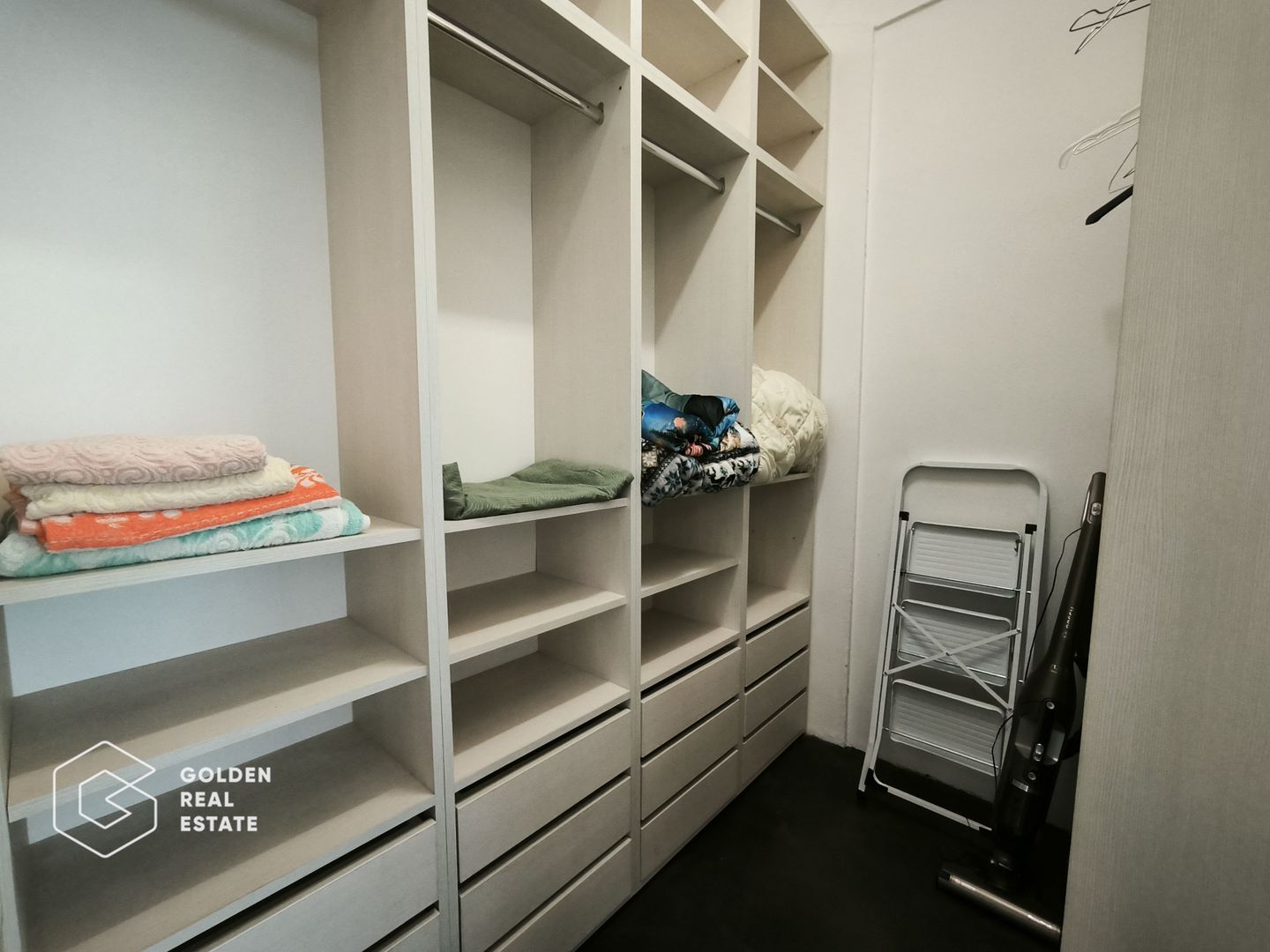 Apartament 2 camere, cu finisaje moderne, loc de parcare, Ared zona Uta - Poză 9