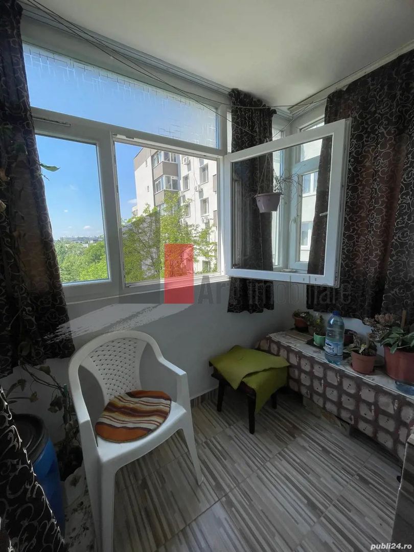 vand apartament 3 camere - Poză 5