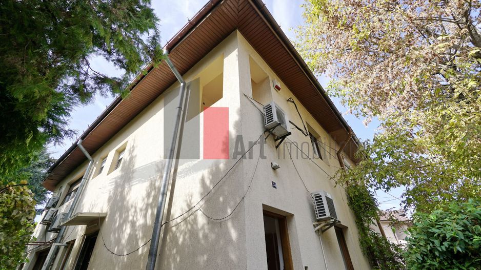 Vatra Luminoasa, jumatate de vila, intrare separata - Poză 1