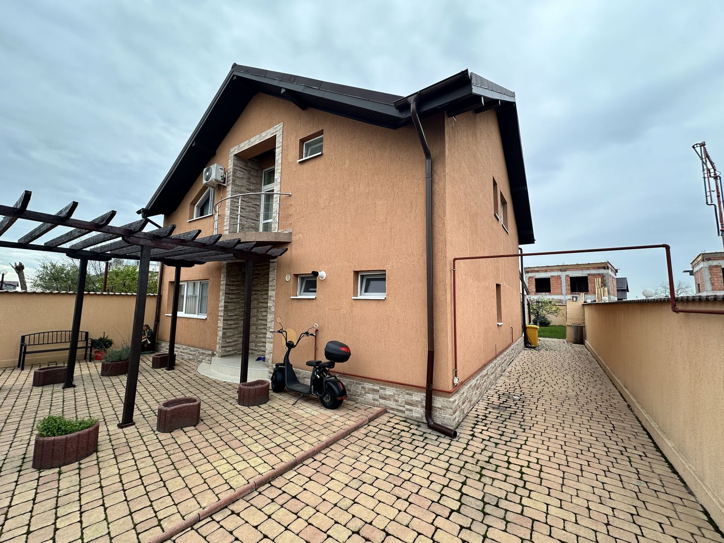 CASA SINGLE 4 CAMERE MARTISOR, TOATE UTILITATILE, CENTRALA,COMISION 0% - Poză 6