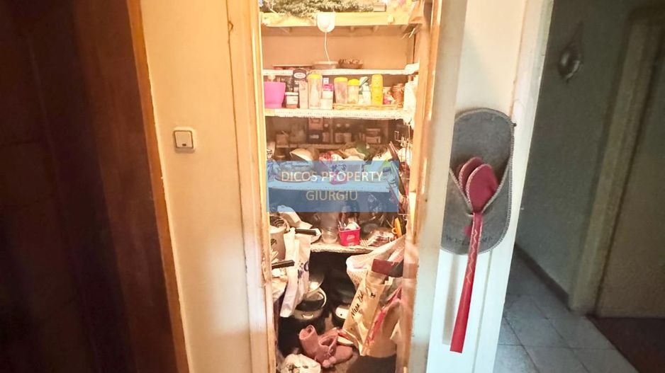 Apartament 3 camere -Centru - Poză 2