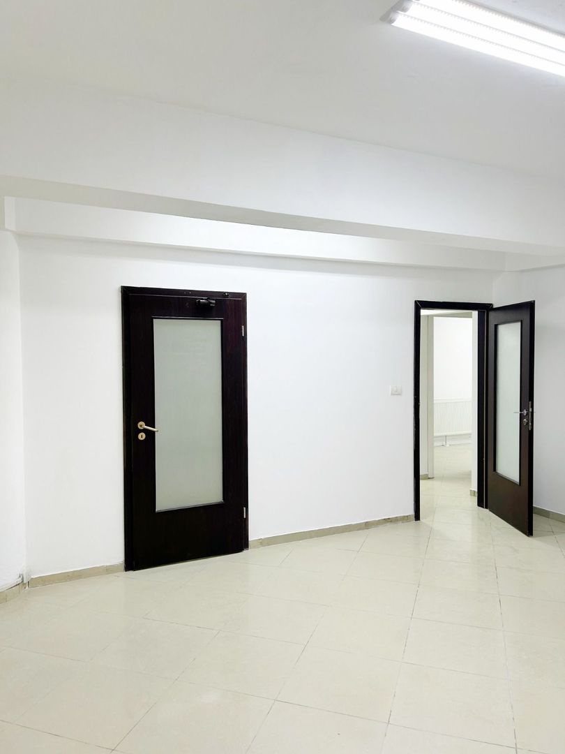 PARTER - Spatiu Birouri in Centrul Orasului | 230 mp | Com 0% - Poză 6