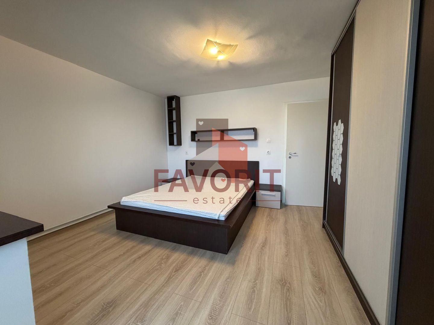 2 camere | centrala proprie | etaj intermediar | zona excelenta | - Poză 7