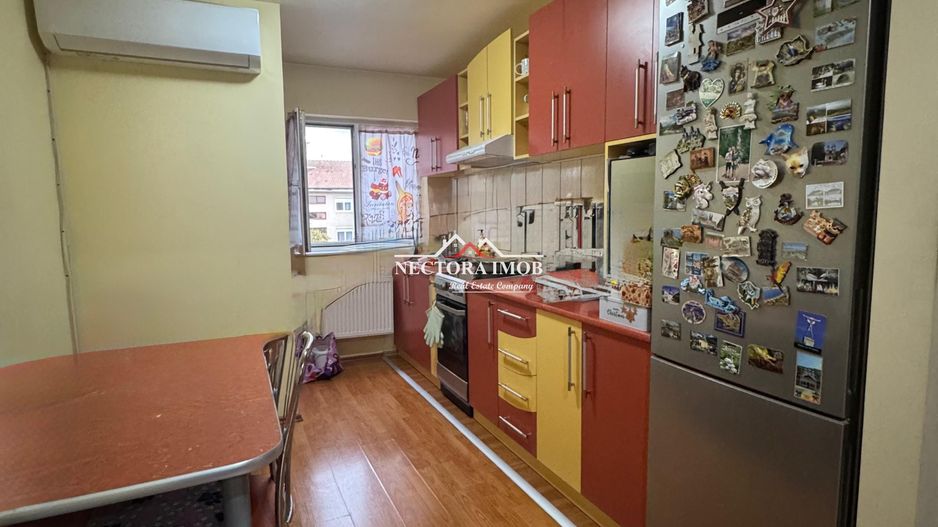 NECTORA IMOB-Apartament 3 camere, 2 bai, 2 balcoane, Zona Horea, 64 mp - Poză 2