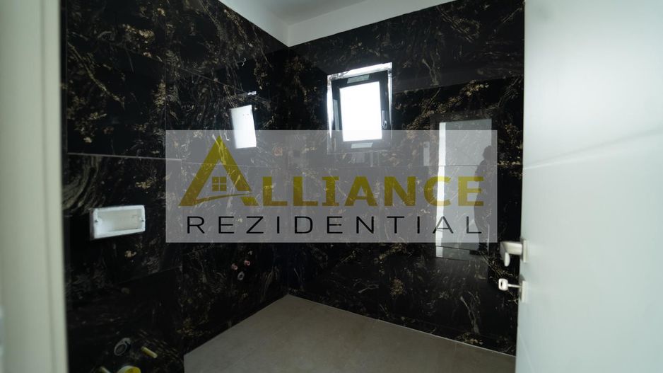 Vila impresionanta | 5 camere | 2 bai | Curte amenajata - Poză 9