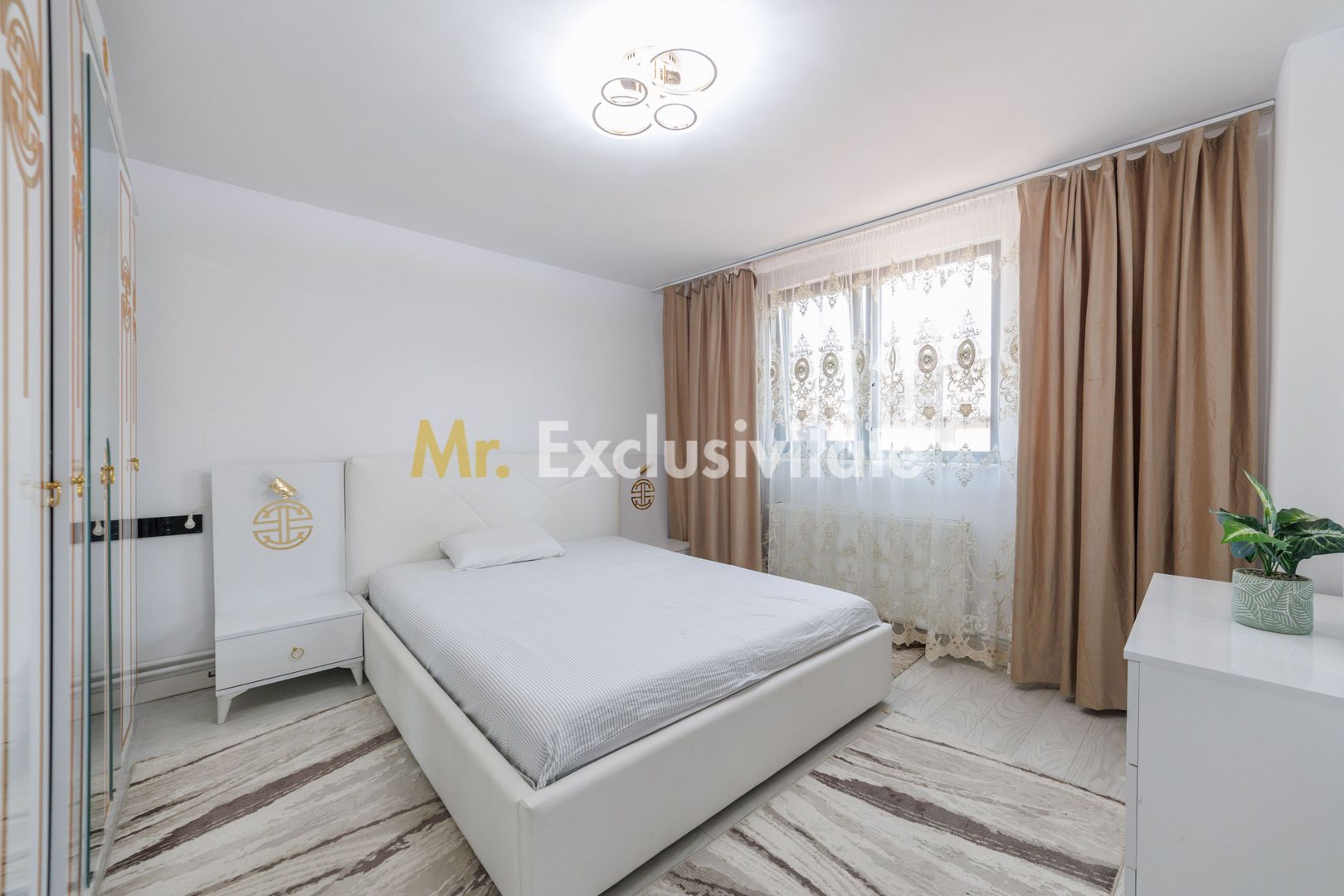 Proprietate cu 2 case si curte in Oarja, AG - Poză 8