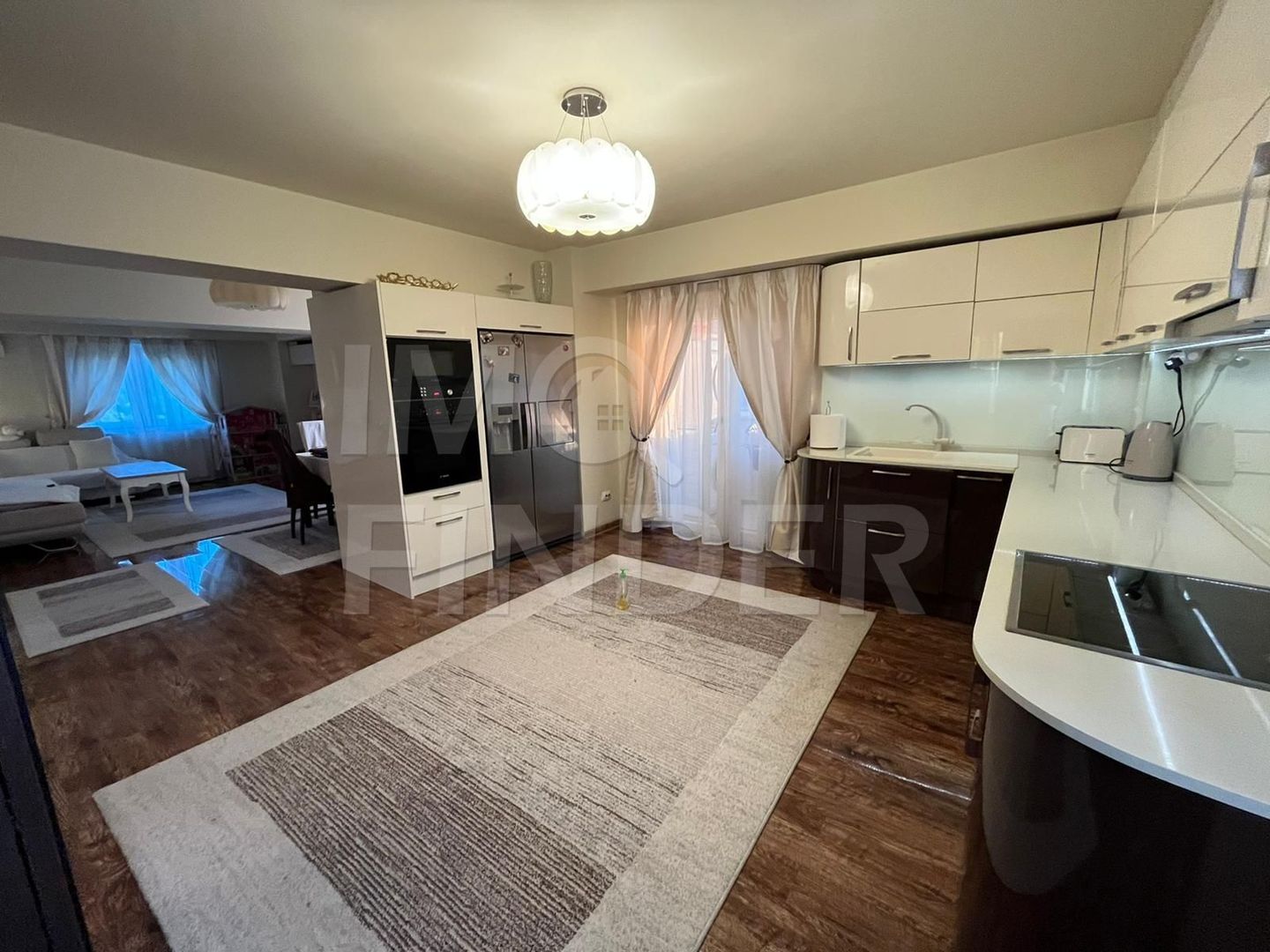 Vanzare apartament 3 camere, predare la cheie, Piata Cipariu - Poză 1