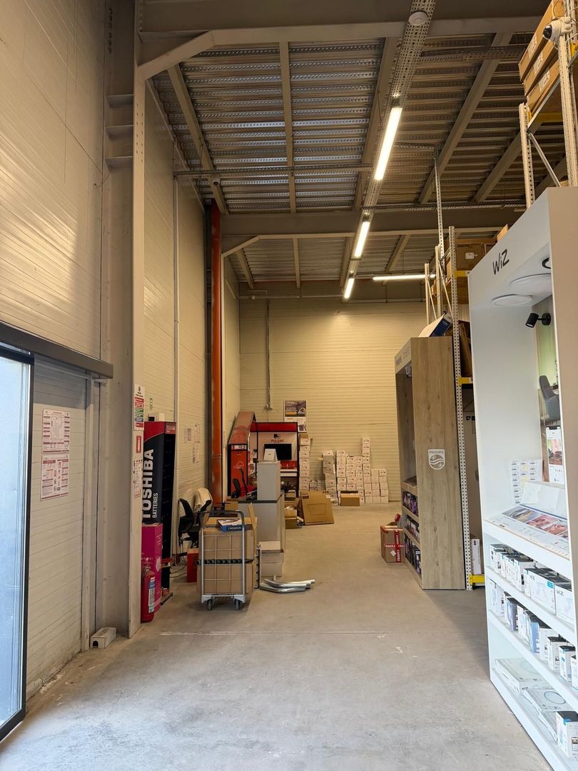 Spațiu Showroom/Industrial DN65B, Autostrada Bucuresti-Pitesti - Poză 4