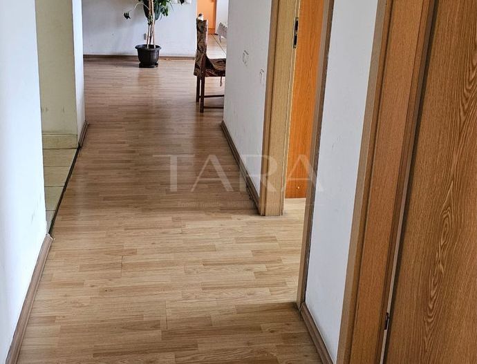 Apartament generos cu 3 camere în zona Dorobanților – Năsăud. - Poză 2
