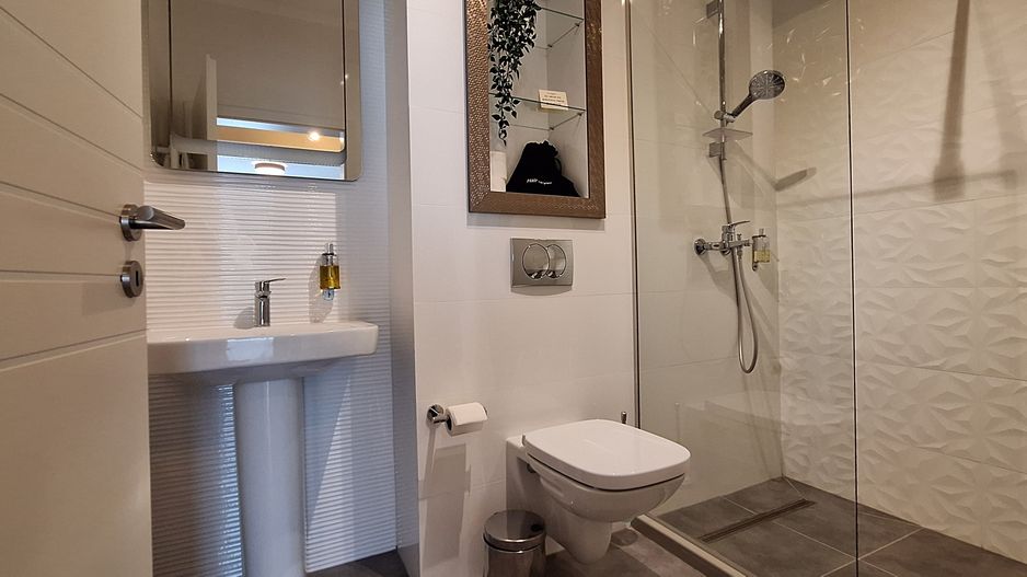 Apartament mobilat si utilat cu 2 locuri de parcare - Poză 13