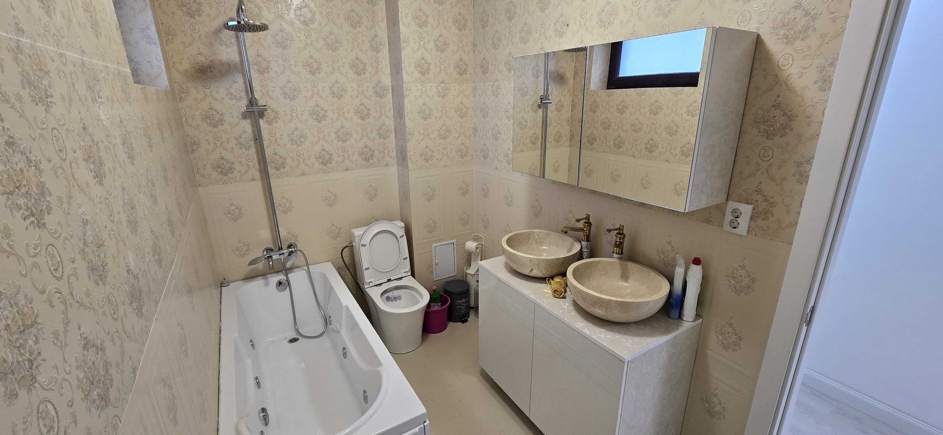 Casă De Închiriat  | Ideală Pentru Locuință Sau Afaceri - Poză 2