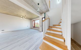 Vila cu stil in Izvor-Tarlungeni - Poză 5