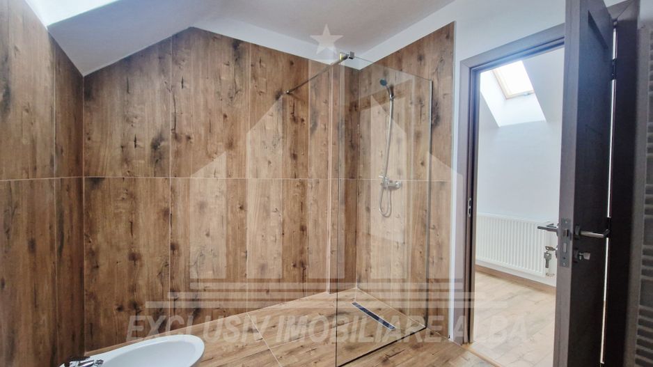 Casa individuala | 120mp | 500mp teren | Centru - Poză 8