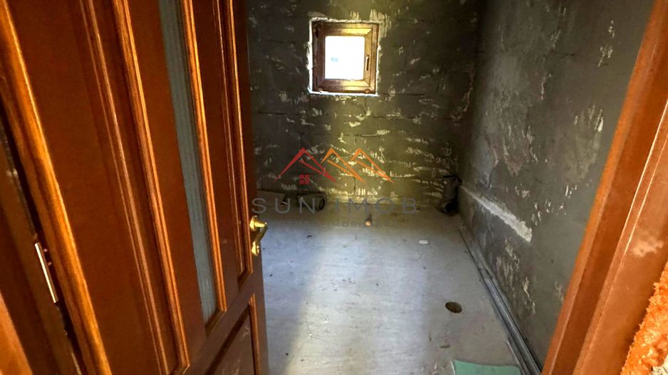 Vila S+P+E, priveliste deosebita, 6 camere, garaj, terasa, Cornu, PH - Poză 24