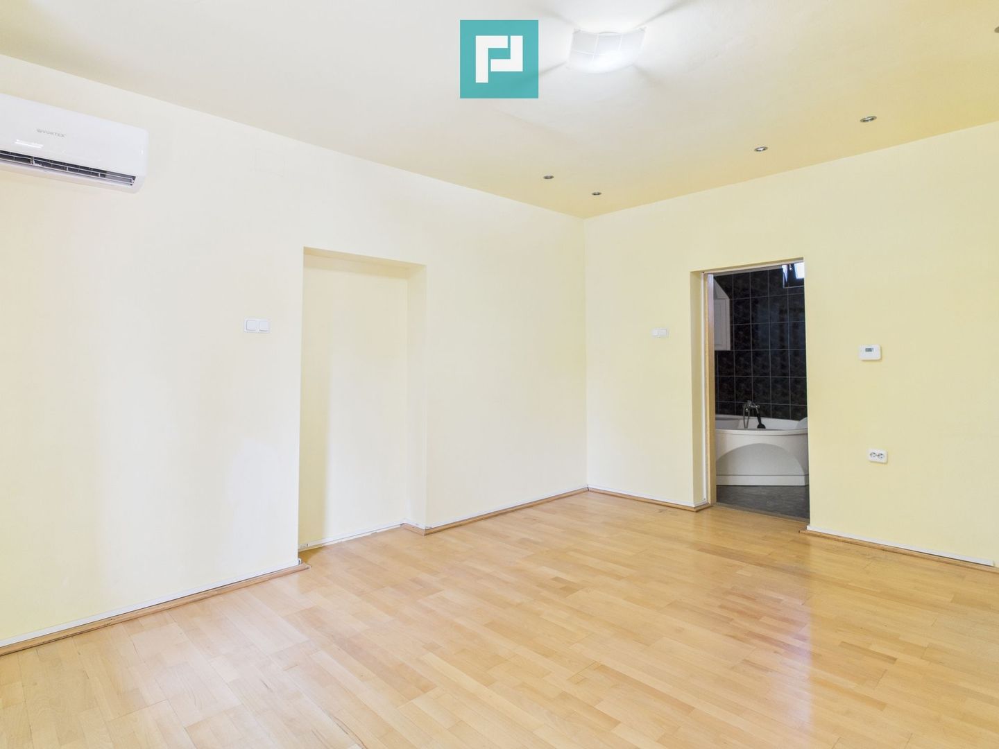 Casă 6 camere - Dumbrăvița - Poză 20