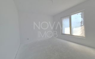 Casa tip duplex, la alb - Sura Mica - COMISION 0 - Poză 13