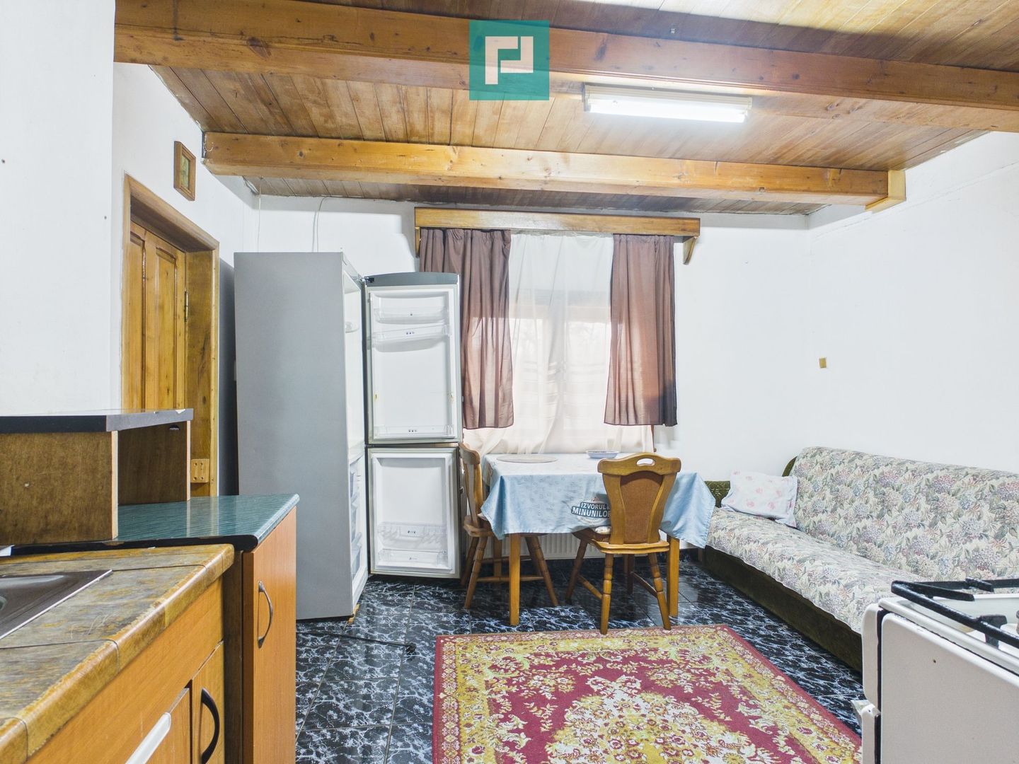 Vilă stil montan, 270 mp, teren 3000 mp - Poză 23