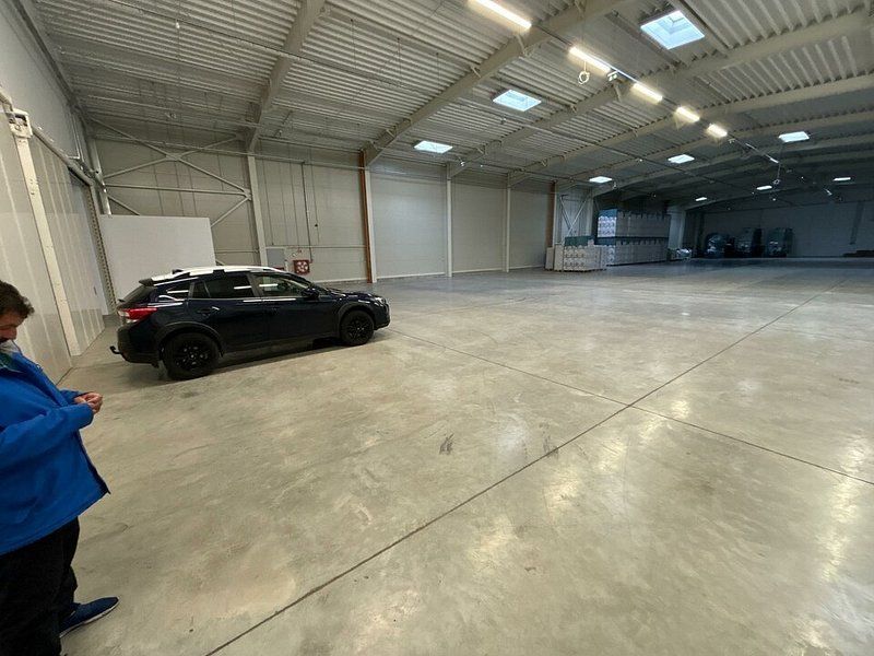 Spatiu industrial de inchiriat, 2.385 mp suprafata utila - Poză 2