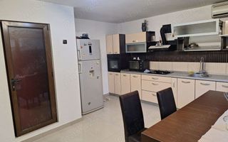 Închiriez vilă situata central - Poză 8