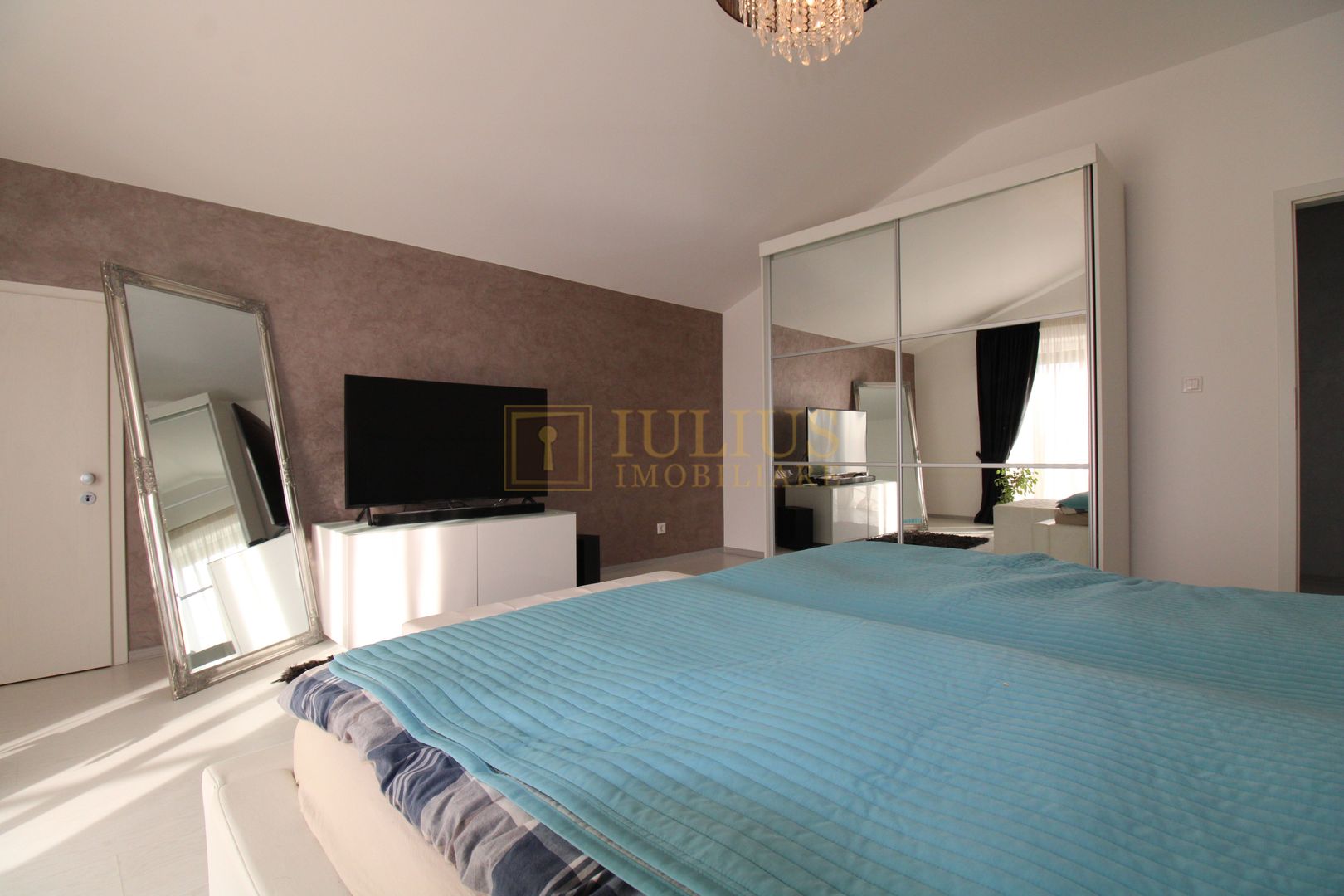 Lipovei, 4 camere + 2 bai, centrala proprie, pet-friendly - Poză 9