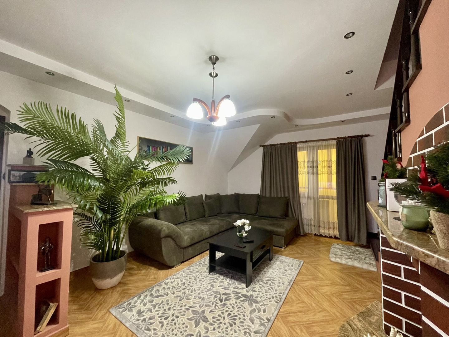 Apartament 3 camere | Etaj 4 + Mansarda | Radauti | Termen scurt/lung - Poză 2