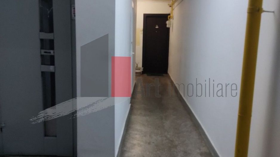 Apartament 3 camere Moinesti - Poză 6