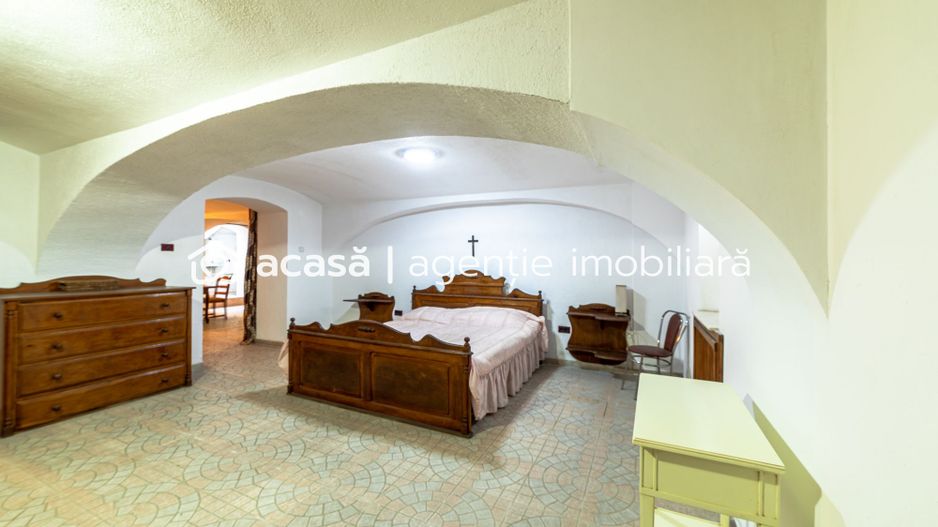 Apartament spațios cu 4 camere situat Ultracentral - Poză 12