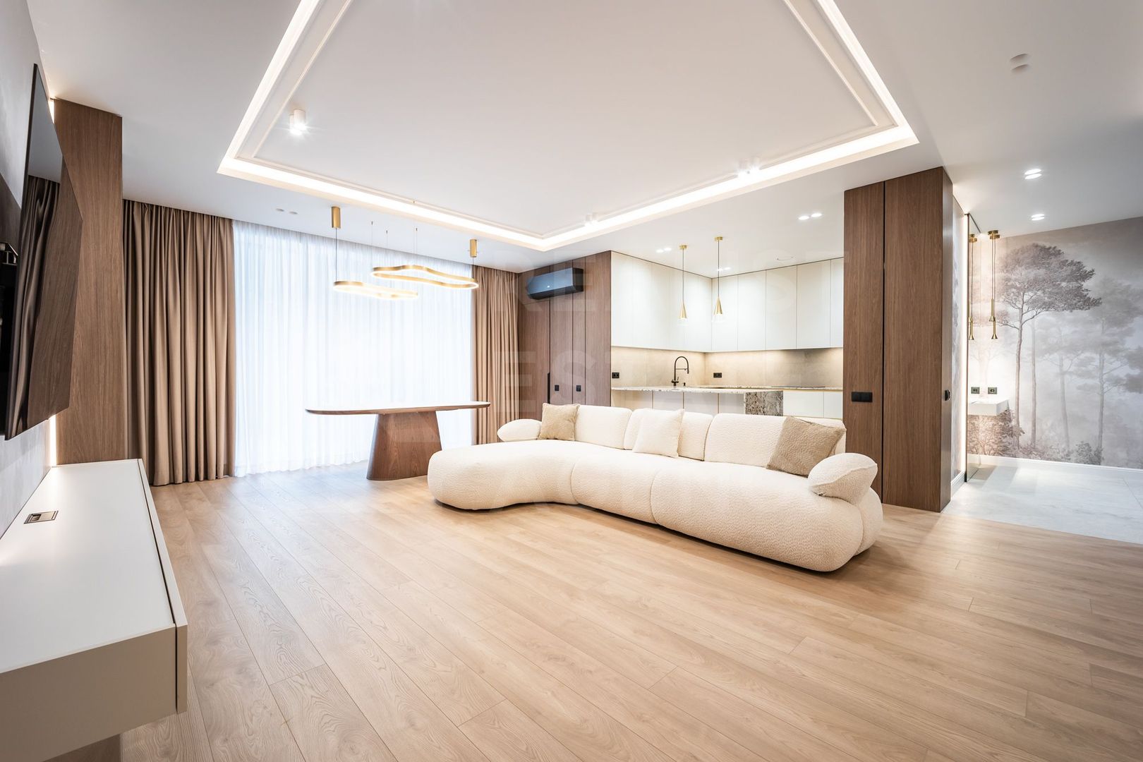 Chirie, apartament, 4 camere, Strada Universității, Centru - Poză 1