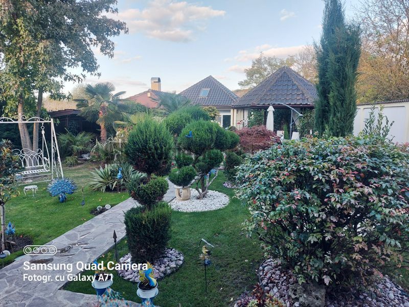 Casa lux cu 5 camere in Rontau - Poză 29