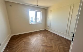 Duplex cu 4 camere separat prin camera tehnica - Poză 3