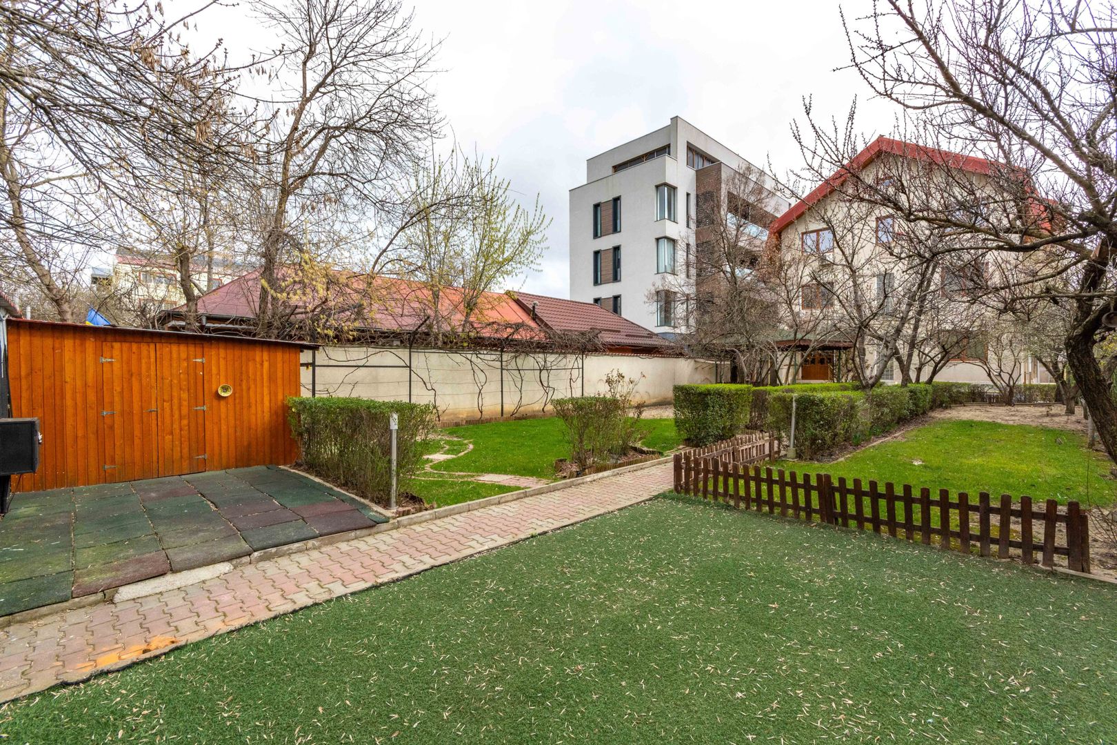 Aviatiei | Smaranda Braescu | Vila reprezentativa de inchiriat - Poză 1