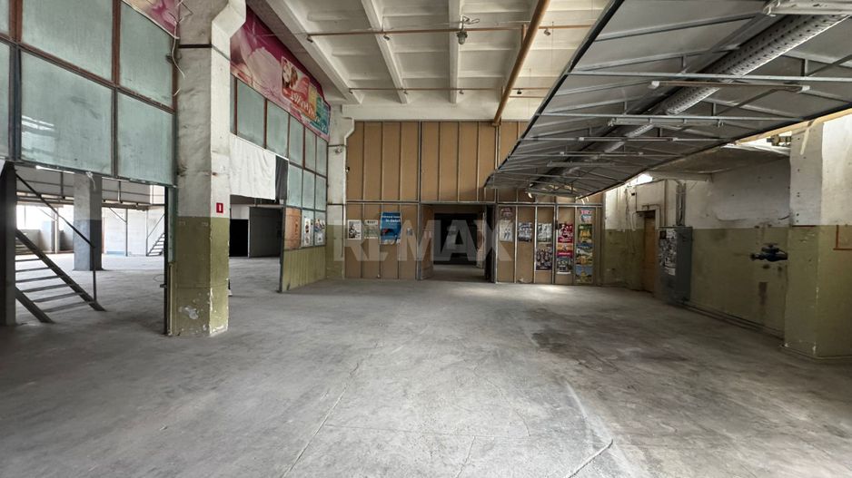 Spațiu comercial versatil în zona centrală - Poză 20
