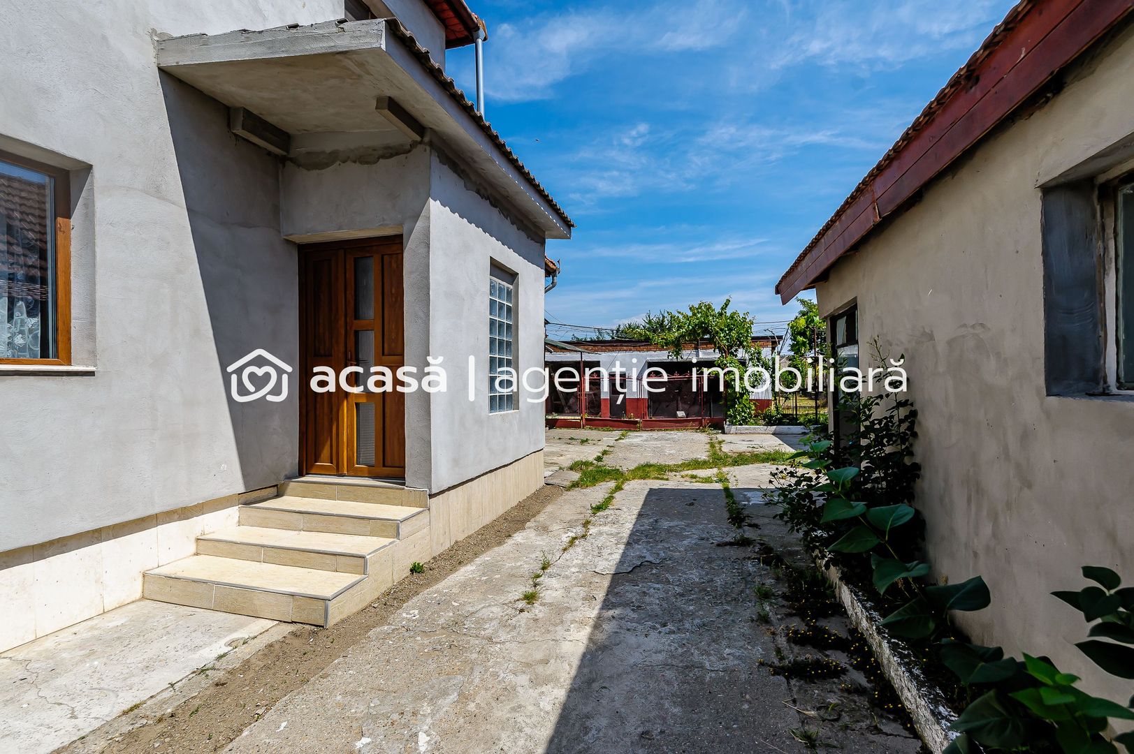 Casă cu 2 corpuri de clădire în Pecica, Arad. - Poză 5