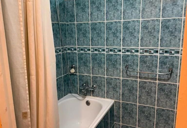 1 camera la etaj 2  zona Brincoveanu - Poză 6