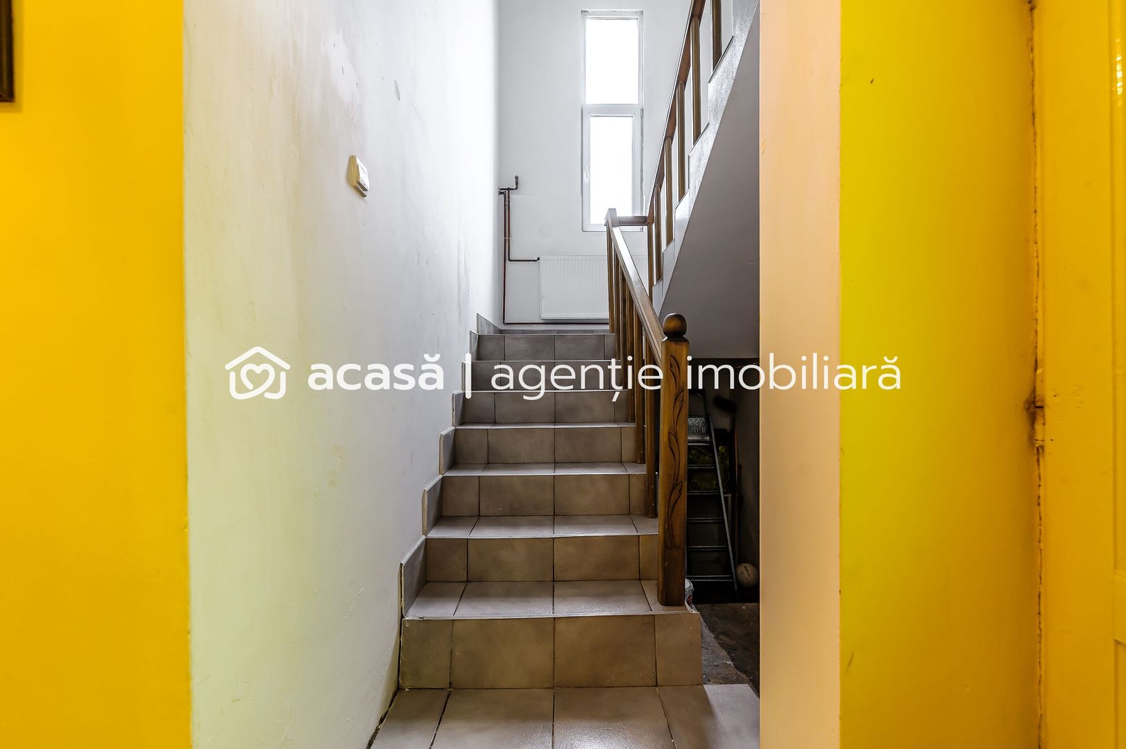 Casă tip duplex cu 2 apartamente în Poltura - Poză 9