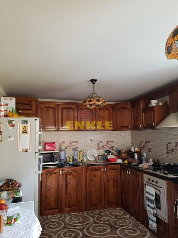 Casa , P+1+teren, 700 mp,zona Calea Nationala ,pret 320000 Euro Negociabil - Poză 7