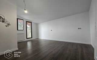 Vila cu 5 camere, 4 bai, Otopeni-centru, COMISION 0, renovata complet - Poză 6