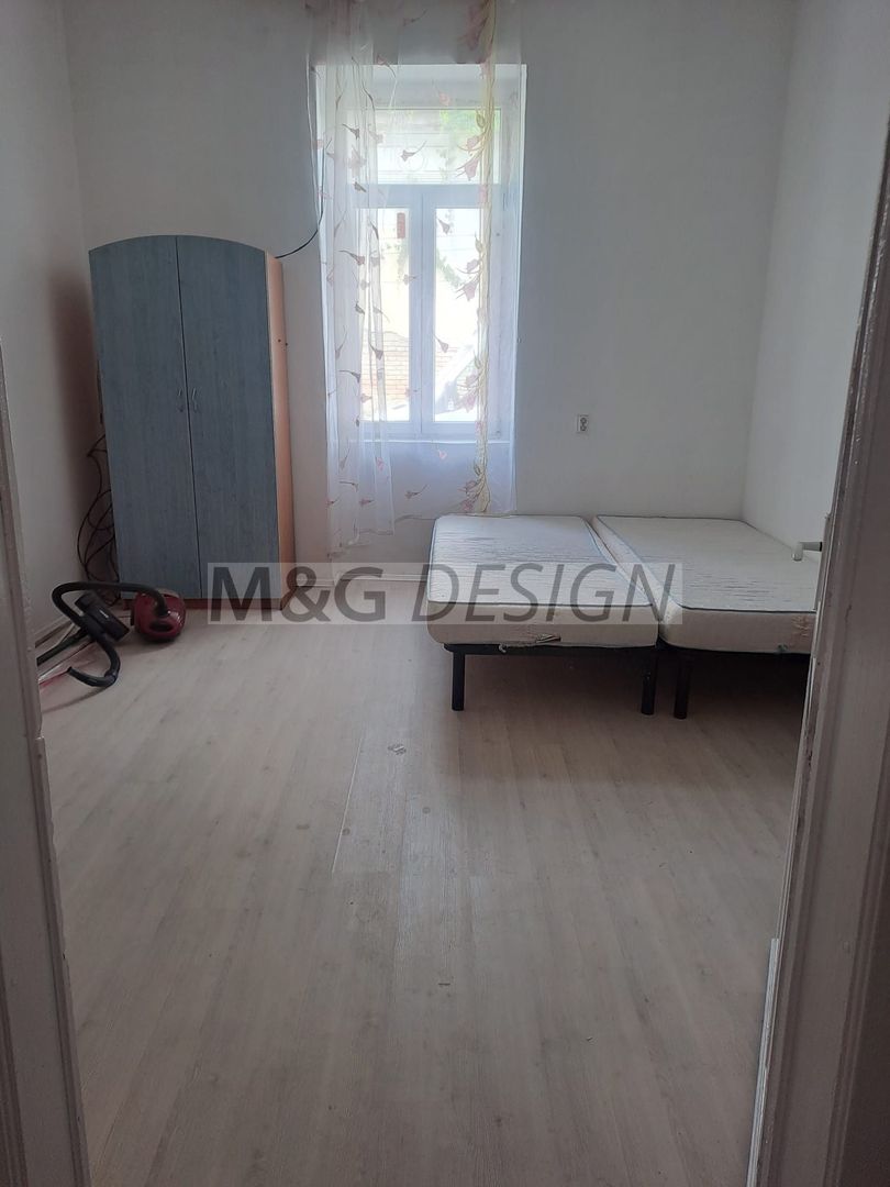 Garsoniera la curte comuna zona Traian - Poză 1