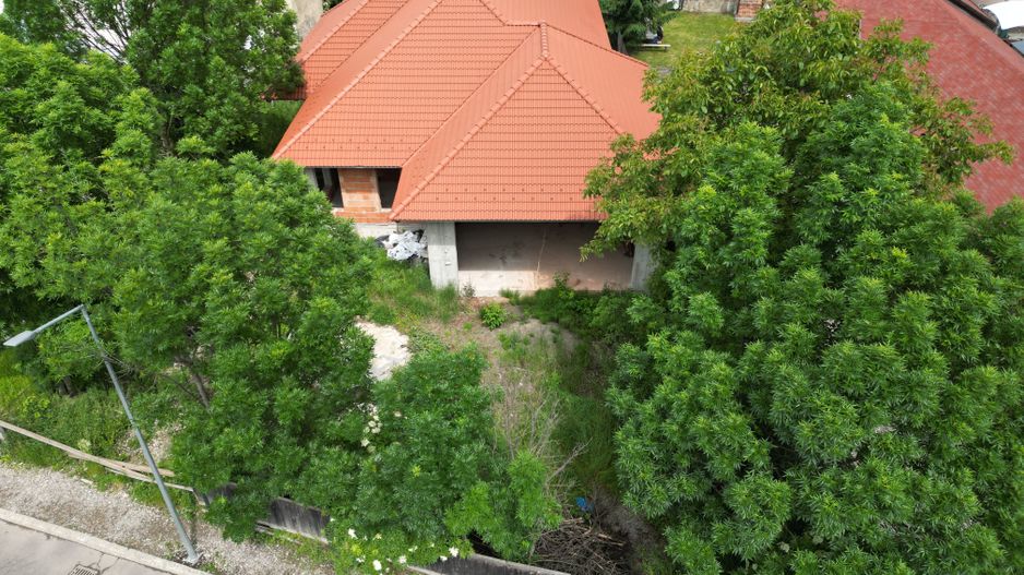 Casă de vânzare 260 mp utili + 1052 mp teren in centrul orasului Covasna - Poză 28