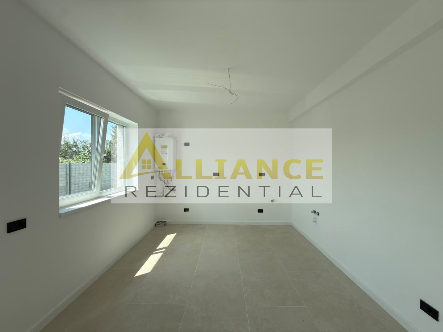 Complex de vile | P+1E | 4 camere | 200 m fata de bulevard - Poză 5