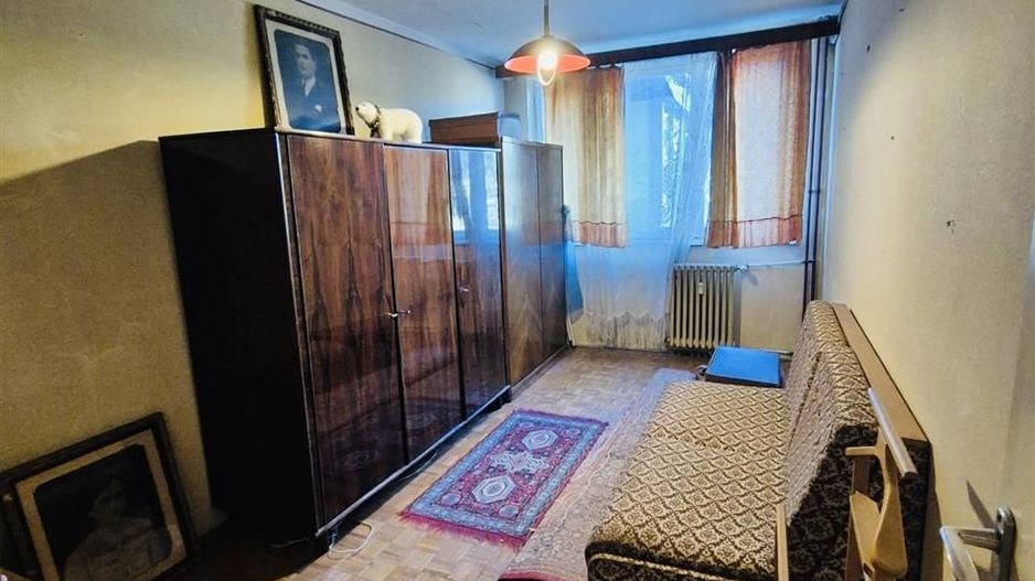Apartament cu 4 camere  cu dubla orientare zona Nufarul - Poză 4