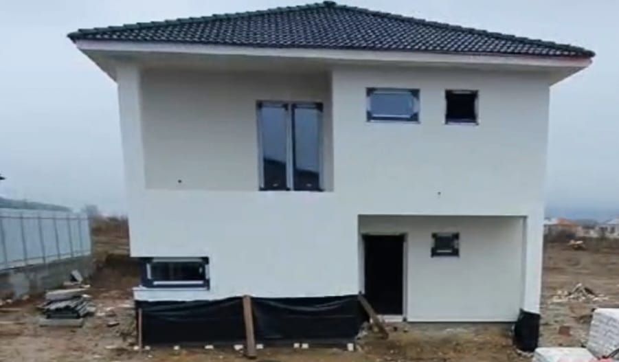 Casă individuală P+E -  Corunca - Poză 1