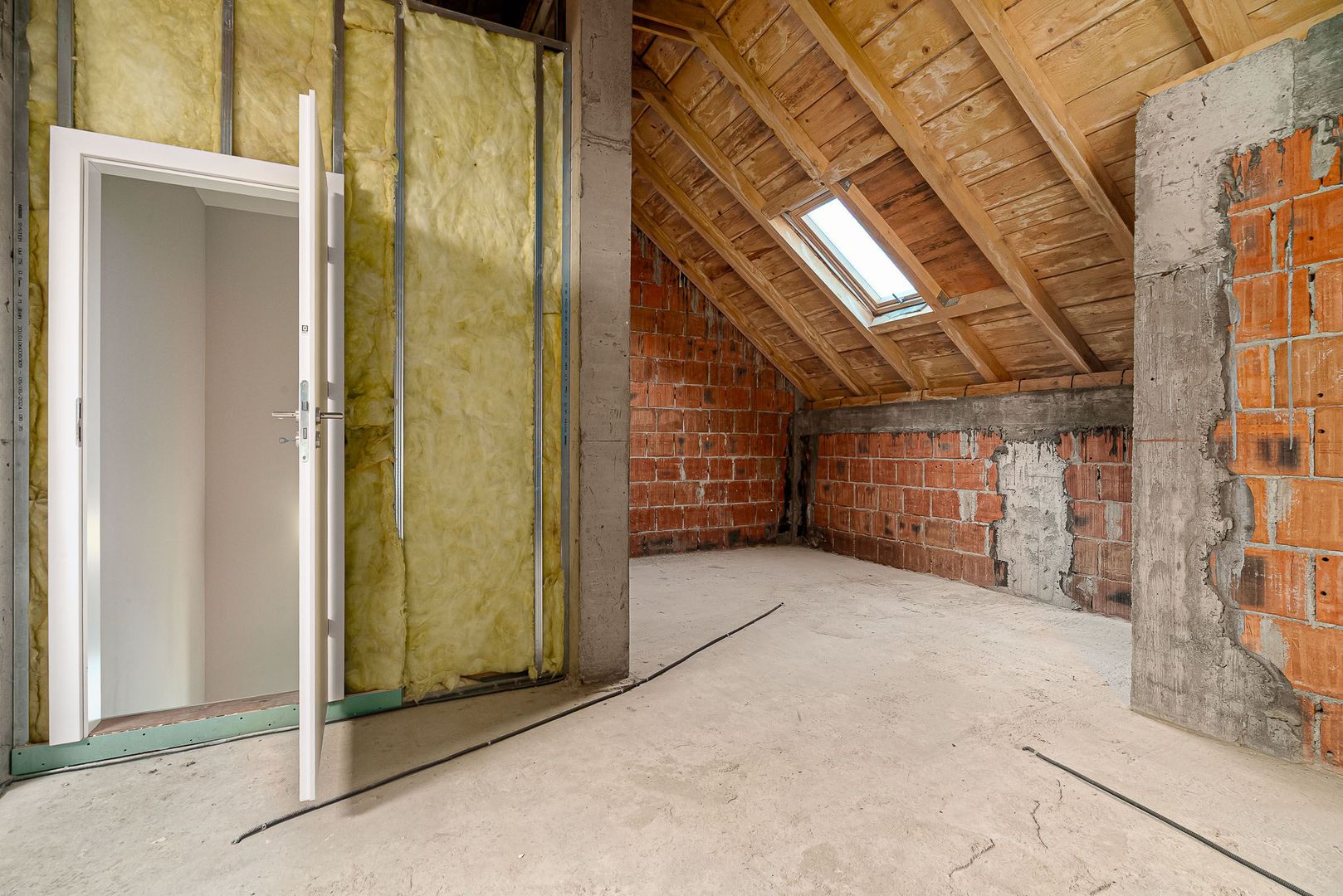 Complex case finalizate str Tiparnitei Sos Giurgiului Dedeman Sector 5 - Poză 26